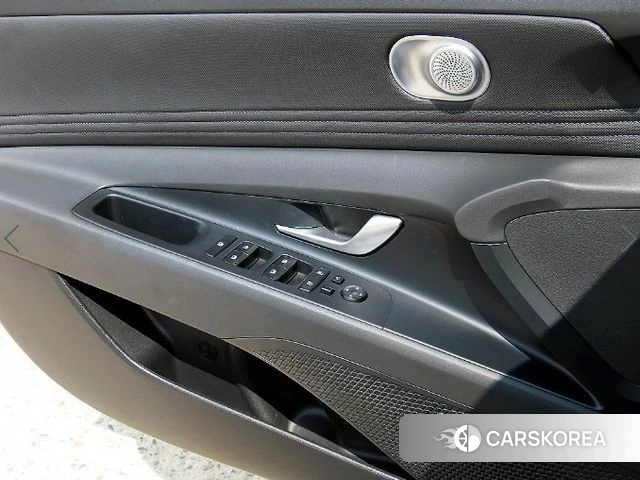 Hyundai The New Avante (CN7) 2023 Белый из Кореи, фото 2