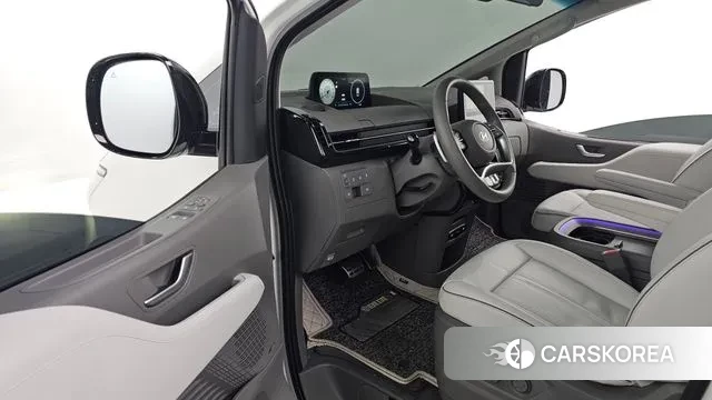 Hyundai Staria 2025 Белый из Кореи, фото 2