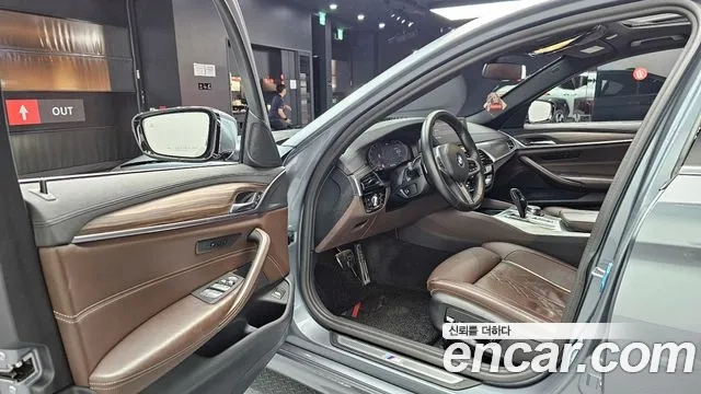 BMW 5 Series (G30) 2019 Серый из Кореи, фото 2