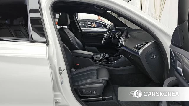 BMW X4 (G02) 2024 Белый из Кореи, фото 2