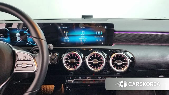 Mercedes-Benz A-Class W177 2021 Белый из Кореи, фото 2
