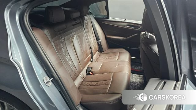 BMW 5 Series (G30) id 4568408 из Кореи 2