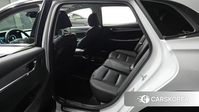 Hyundai The New Grandeur IG Hybrid 2022 Белый из Кореи, фото 2