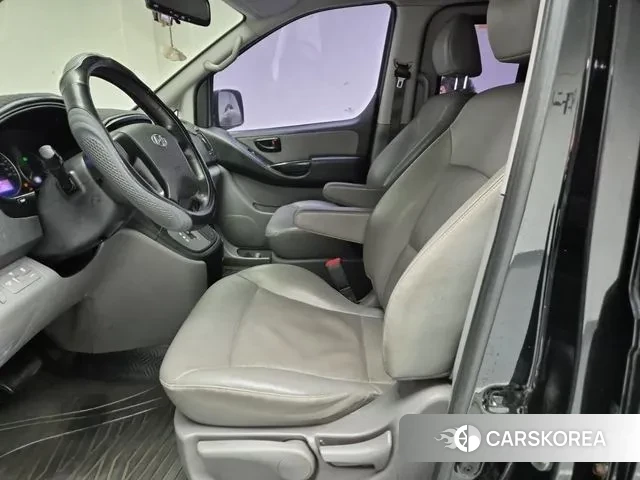 Hyundai The New Grand Starex 2018 Черный из Кореи, фото 2