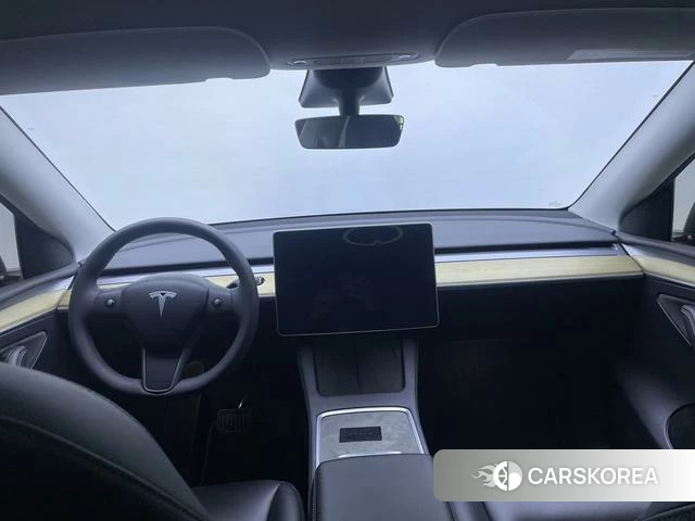 Tesla Model Y 2023 Черный из Китая, фото 2