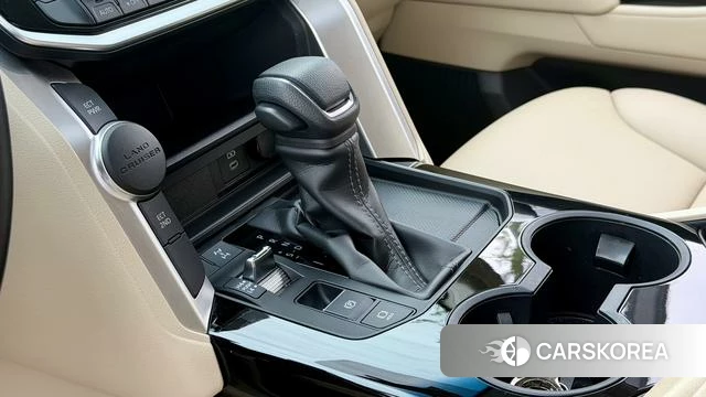 Toyota Land Cruiser (imported) 2023 Белый из Китая, фото 2