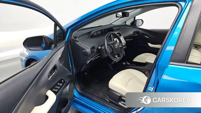 Toyota Prius 4th Generation 2021 Синий из Кореи, фото 2