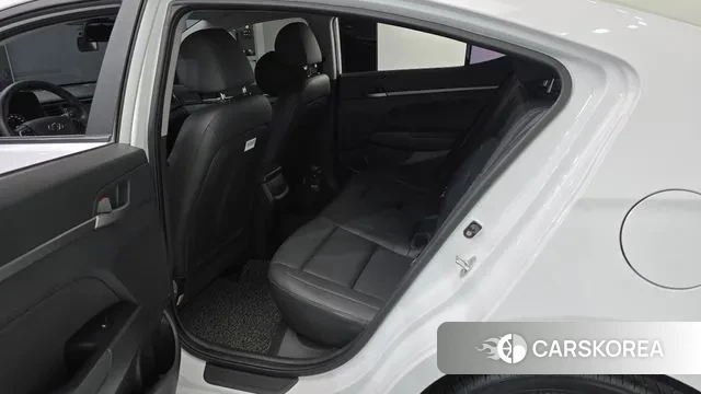 Hyundai Avante AD 2018 Белый из Кореи, фото 2