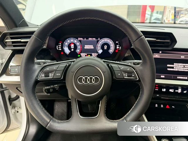 Audi A3 2023 Белый из Китая, фото 2