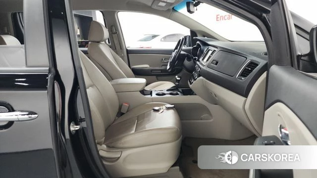 Kia The New Carnival 2019 Черный из Кореи, фото 2