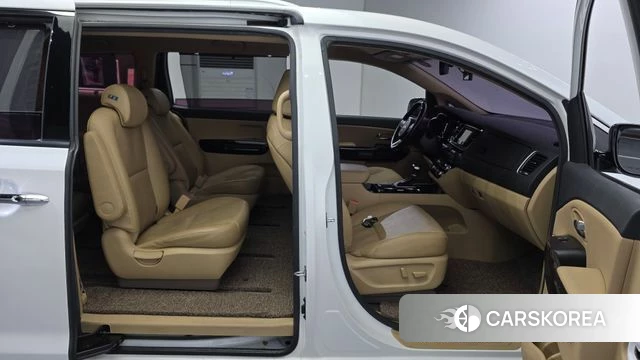 Kia The New Carnival 2019 Белый из Кореи, фото 2