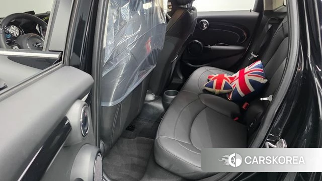 Mini Cooper 2023 Черный из Кореи, фото 2