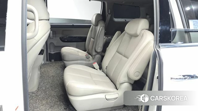 Kia The New Carnival 2019 Белый из Кореи, фото 2