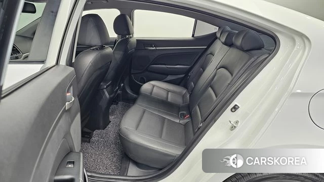 Hyundai Avante AD 2018 Белый из Кореи, фото 2