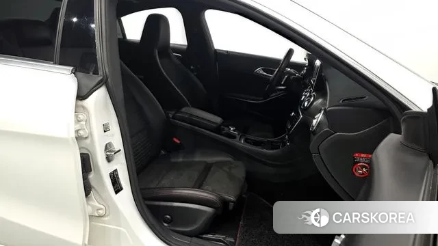 Mercedes-Benz CLA-Class C117 2018 Белый из Кореи, фото 2