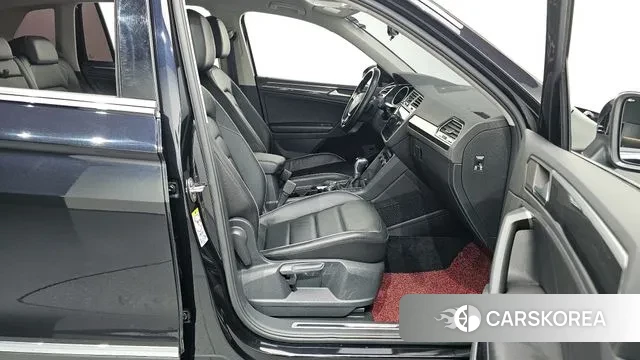 Volkswagen Tiguan second Generation 2020 Черный из Кореи, фото 2