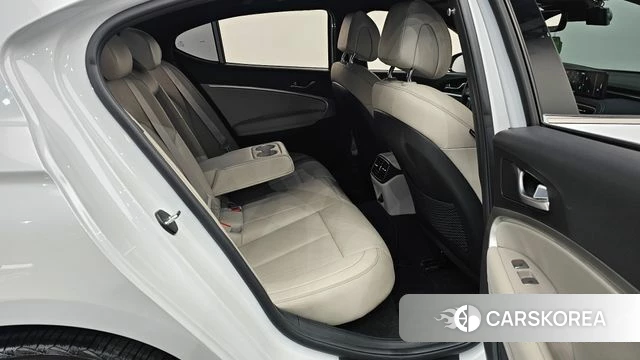Genesis The New G70 2022 Белый из Кореи, фото 2