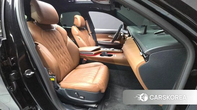 Genesis GV70 2023 Черный из Кореи, фото 2
