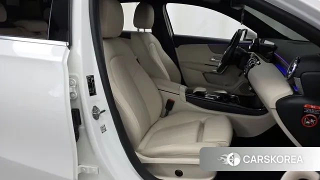 Mercedes-Benz A-Class W177 2022 Белый из Кореи, фото 2