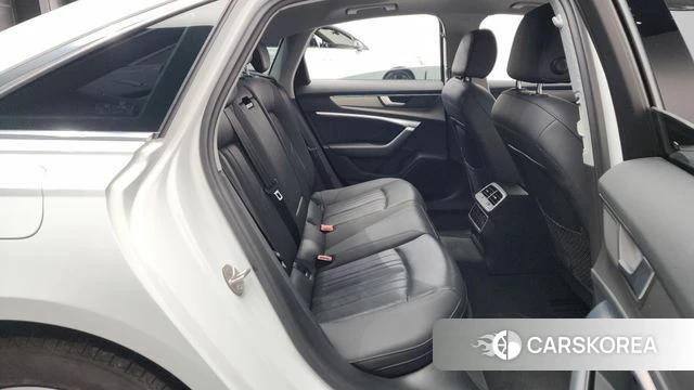 Audi A6 (C8) 2021 Белый из Кореи, фото 2