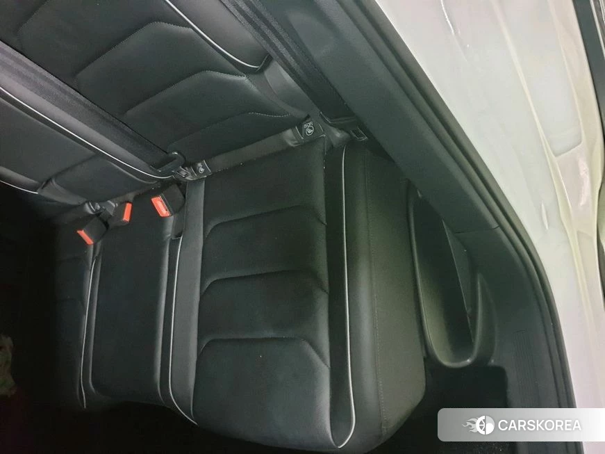 Volkswagen Tiguan second Generation 2018 Белый из Кореи, фото 2