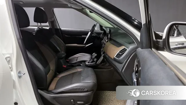 Kia Seltos 2022 Белый из Кореи, фото 2