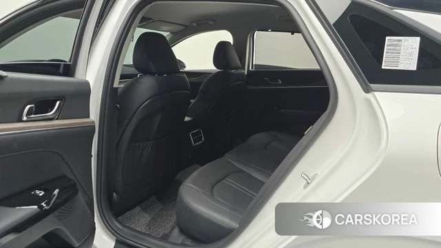 Kia K5 3rd generation 2023 Белый из Кореи, фото 2