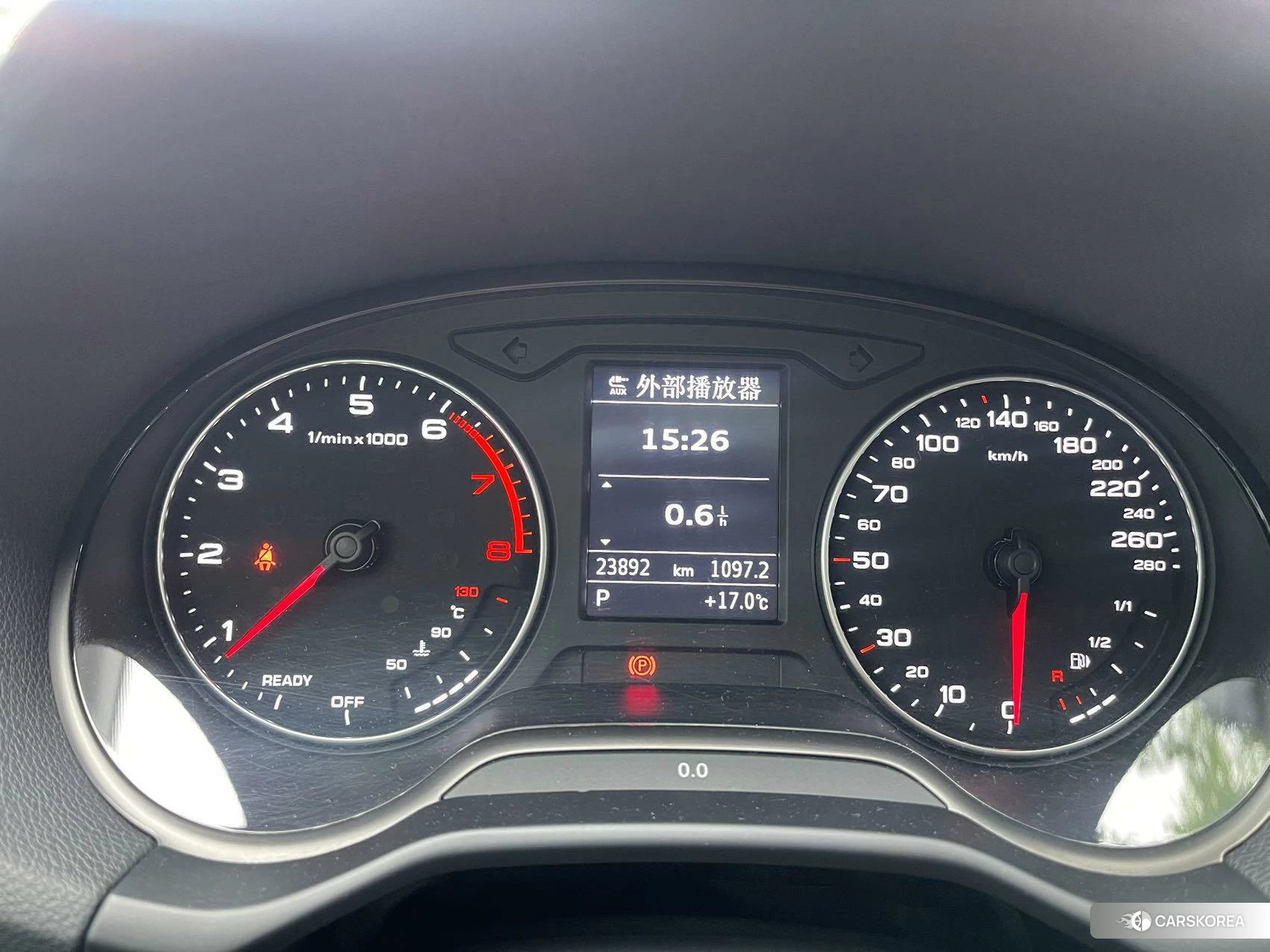 Audi Q2L 2021 Темно-серый из Китая, фото 2