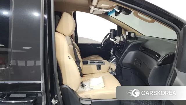 Hyundai Staria 2021 Черный из Кореи, фото 2