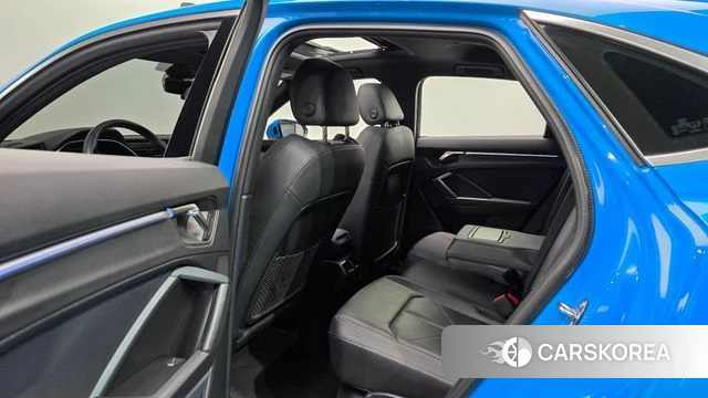 Audi Q3 (F3) 2023 Синий из Кореи, фото 2