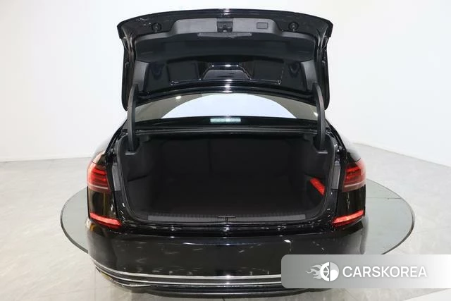 Volkswagen Passat 2025 Черный из Китая, фото 2