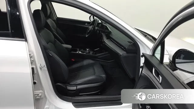 Kia The New K5 3rd generation 2024 Белый из Кореи, фото 2