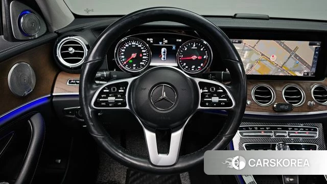 Mercedes-Benz E-Class W213 2019 Белый из Кореи, фото 2