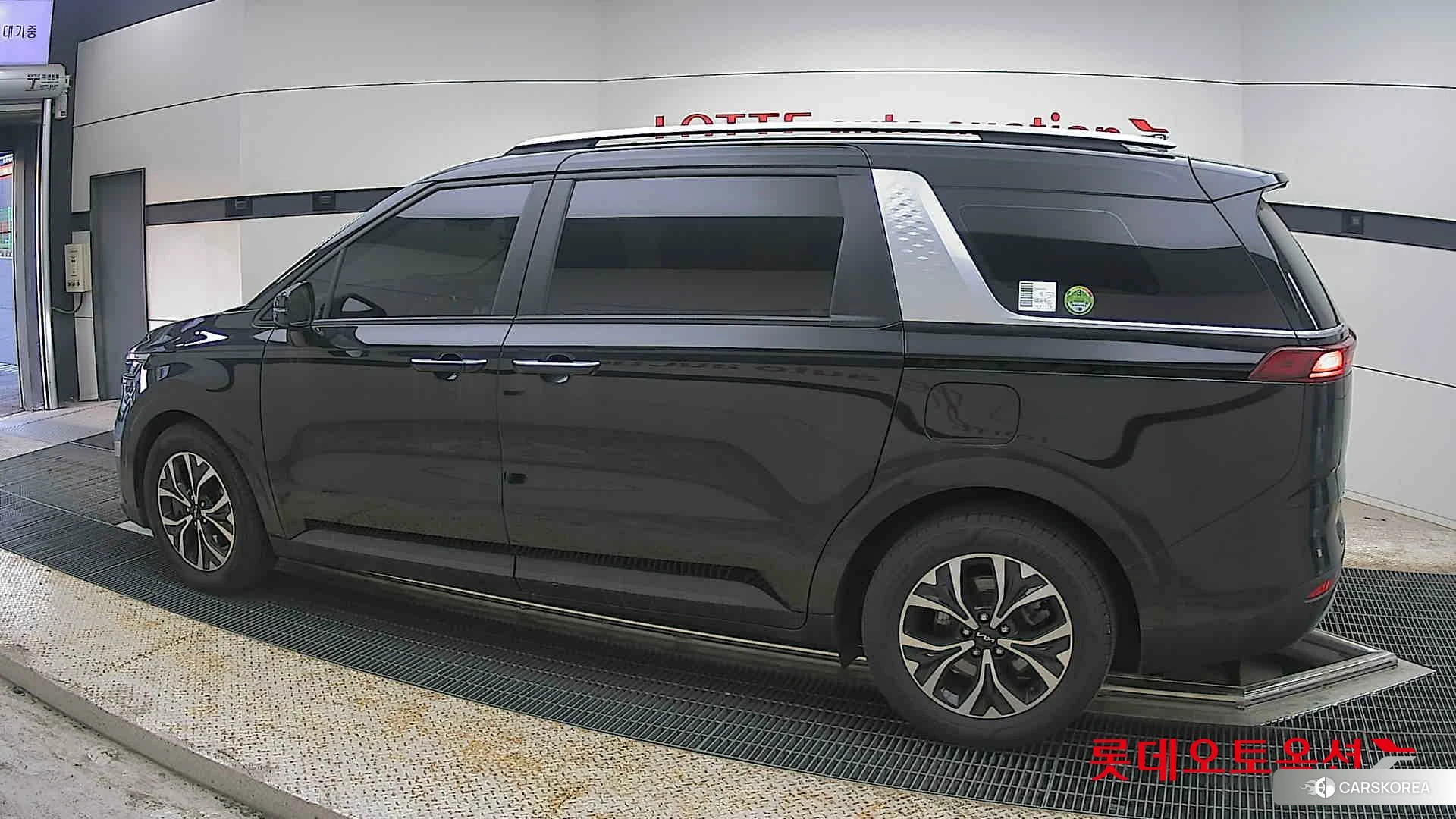 Kia Carnival 2022 Aurora Black Pearl из Кореи, фото 2
