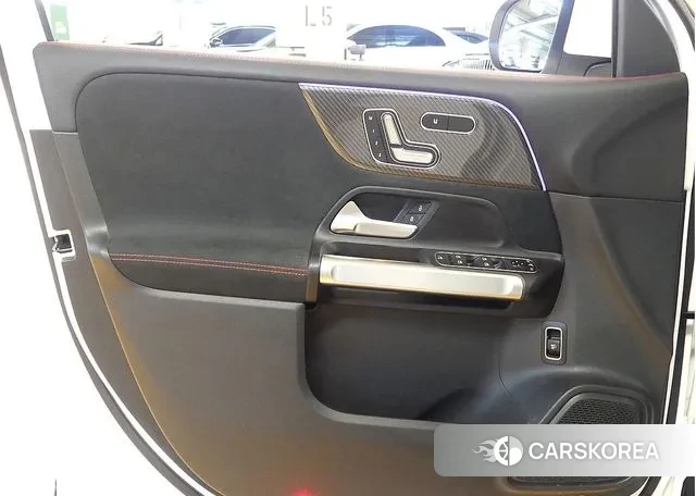 Mercedes-Benz GLB-Class X247 2023 Белый из Кореи, фото 2