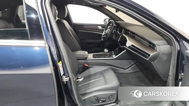 Audi A6 (C8) 2023 Синий из Кореи, фото 2