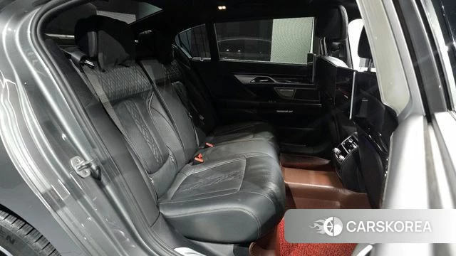 BMW 7 Series (G11) 2018 Серый из Кореи, фото 2