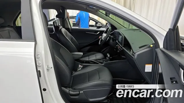 Kia Di Ol Nu Niro 2024 Белый из Кореи, фото 2