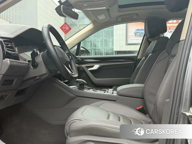 Volkswagen Touareg 2021 Темно-серый из Китая, фото 2