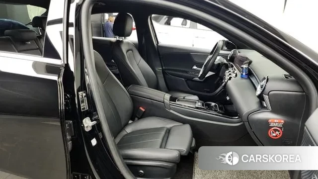 Mercedes-Benz A-Class W177 2024 Черный из Кореи, фото 2