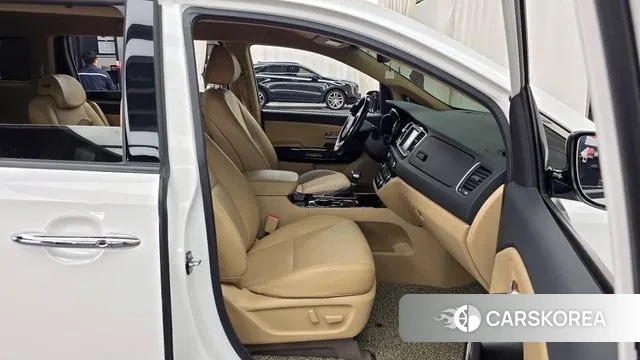 Kia The New Carnival 2019 Белый из Кореи, фото 2