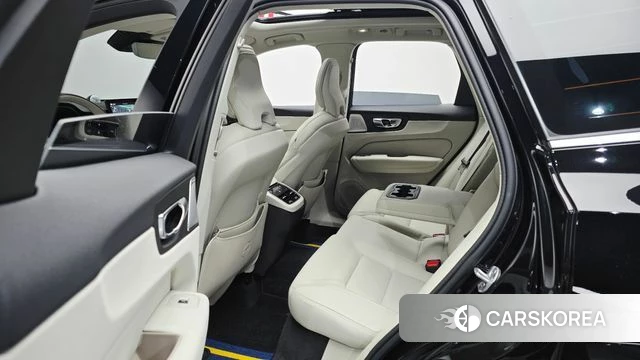 Volvo XC60 second Generation 2026 Черный из Кореи, фото 2