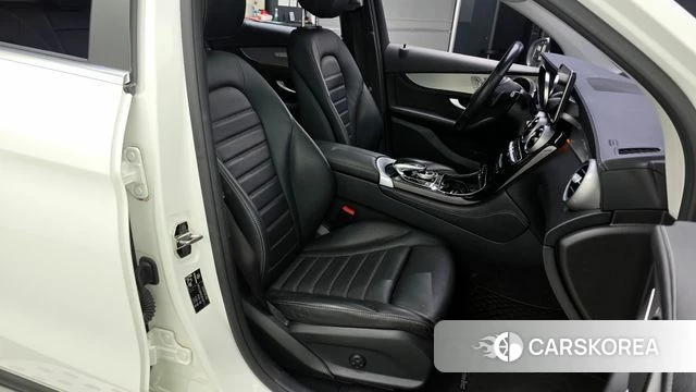 Mercedes-Benz GLC-Class X253 2018 Белый из Кореи, фото 2