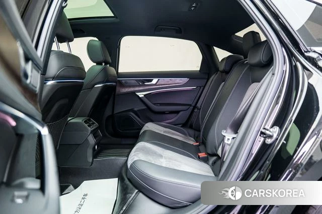 Audi A6L 2021 Черный из Китая, фото 2