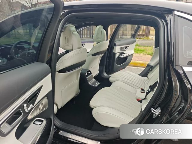 Mercedes-Benz E-class 2024 Черный из Китая, фото 2