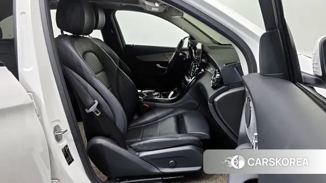 Mercedes-Benz GLC-Class X253 2019 Белый из Кореи, фото 2