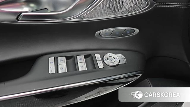 Genesis GV70 2022 Белый из Кореи, фото 2