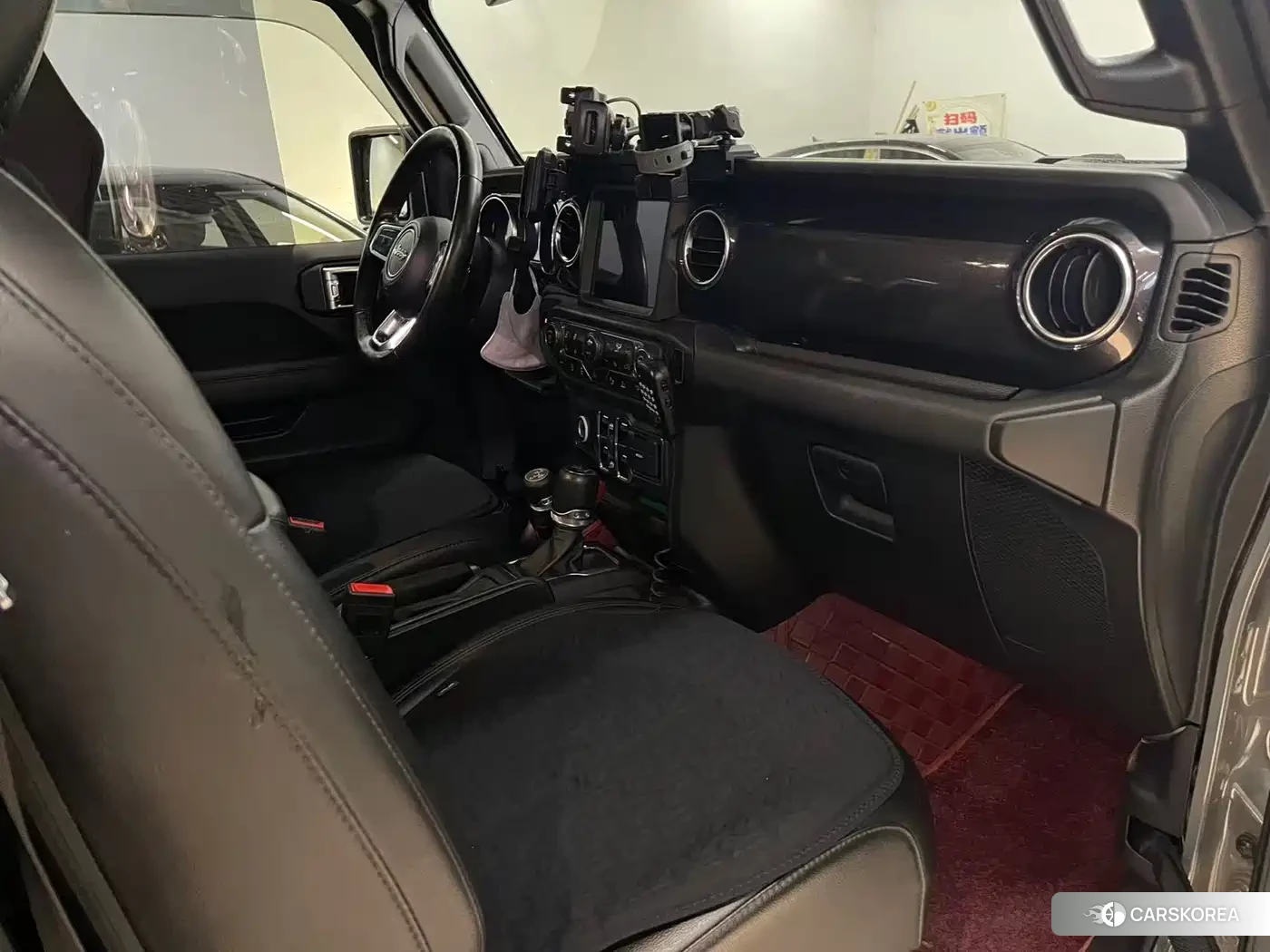 Jeep Wrangler 2021 Silver/gray из Китая, фото 2