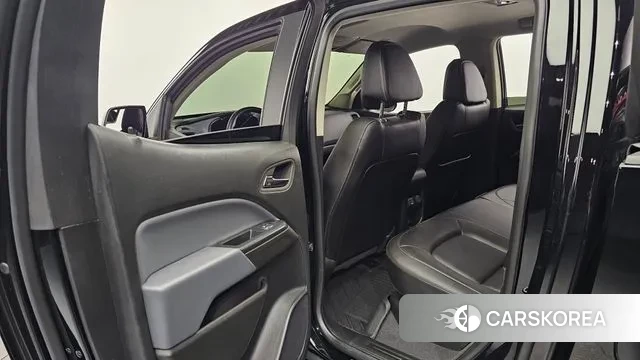 Chevrolet (GM Daewoo) Real New Colorado 2022 Черный из Кореи, фото 2