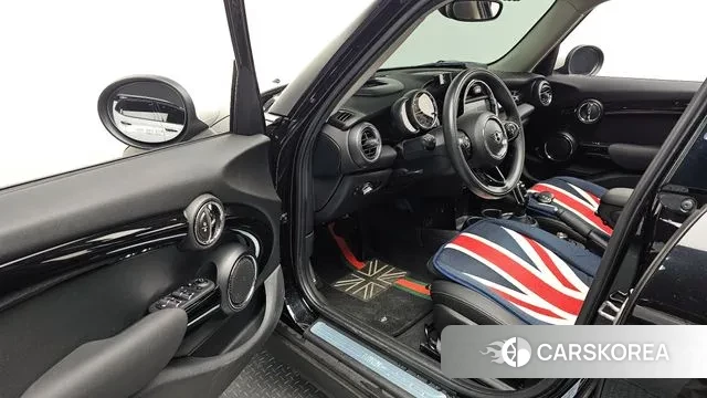 Mini Cooper 2020 Черный из Кореи, фото 2